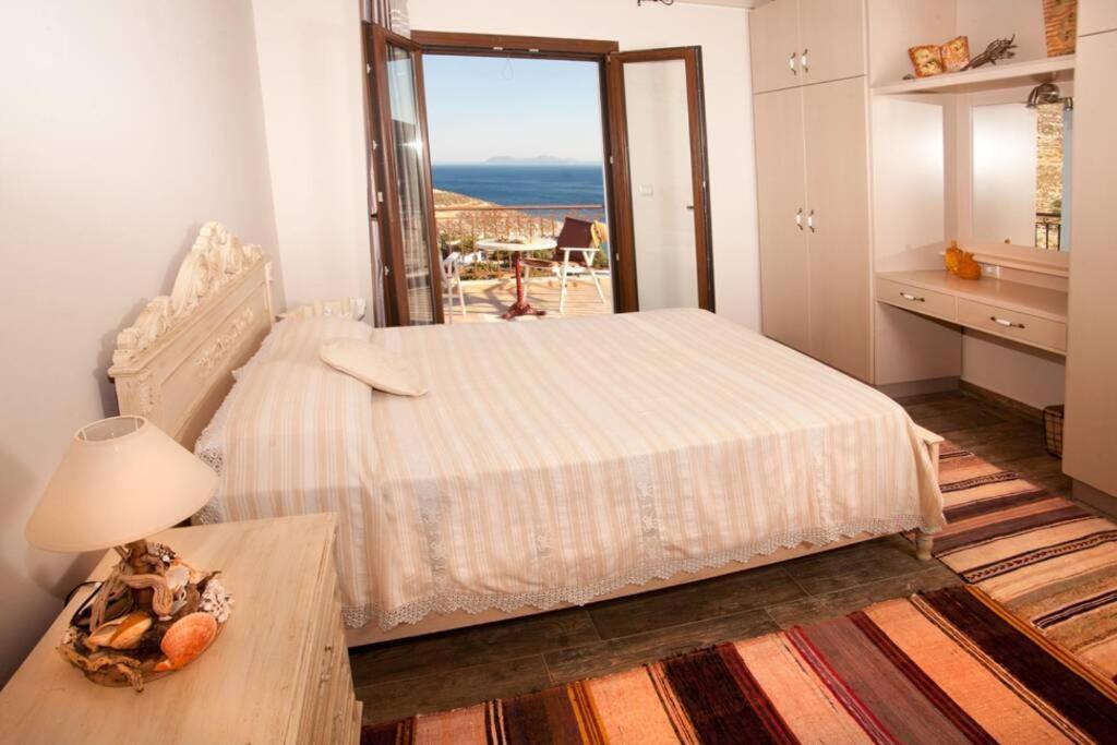 Villa Nikis Seaside House à Vlichadia Extérieur photo